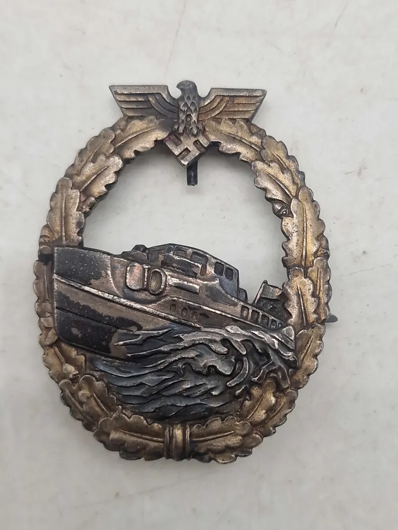 Originalt 1st pattern Kriegsmarine E-boat badge, Tombac