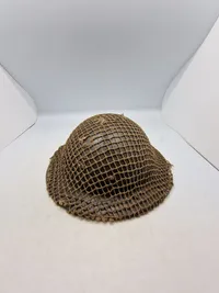 Original Belgisk hjelm med Engelsk WW2 net
