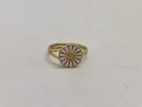 Marguerit ring i forgyldt 925 sterling sølv og emalje, stemplet BH af Bernhard Hertz.