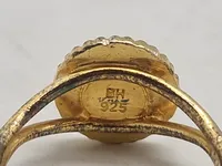 Marguerit ring i forgyldt 925 sterling sølv og emalje, stemplet BH af Bernhard Hertz.