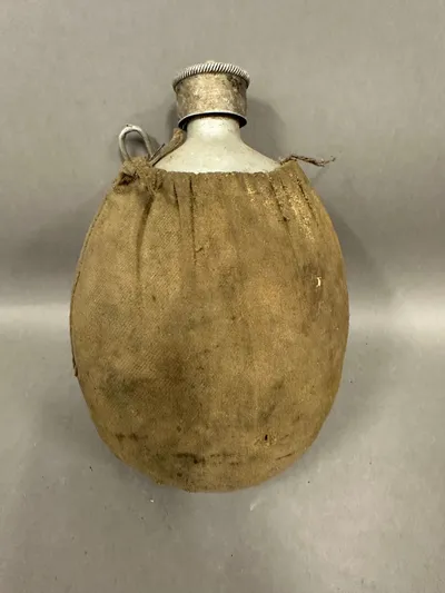 Original Tysk WW2 feltflaske, brugt af Russerne