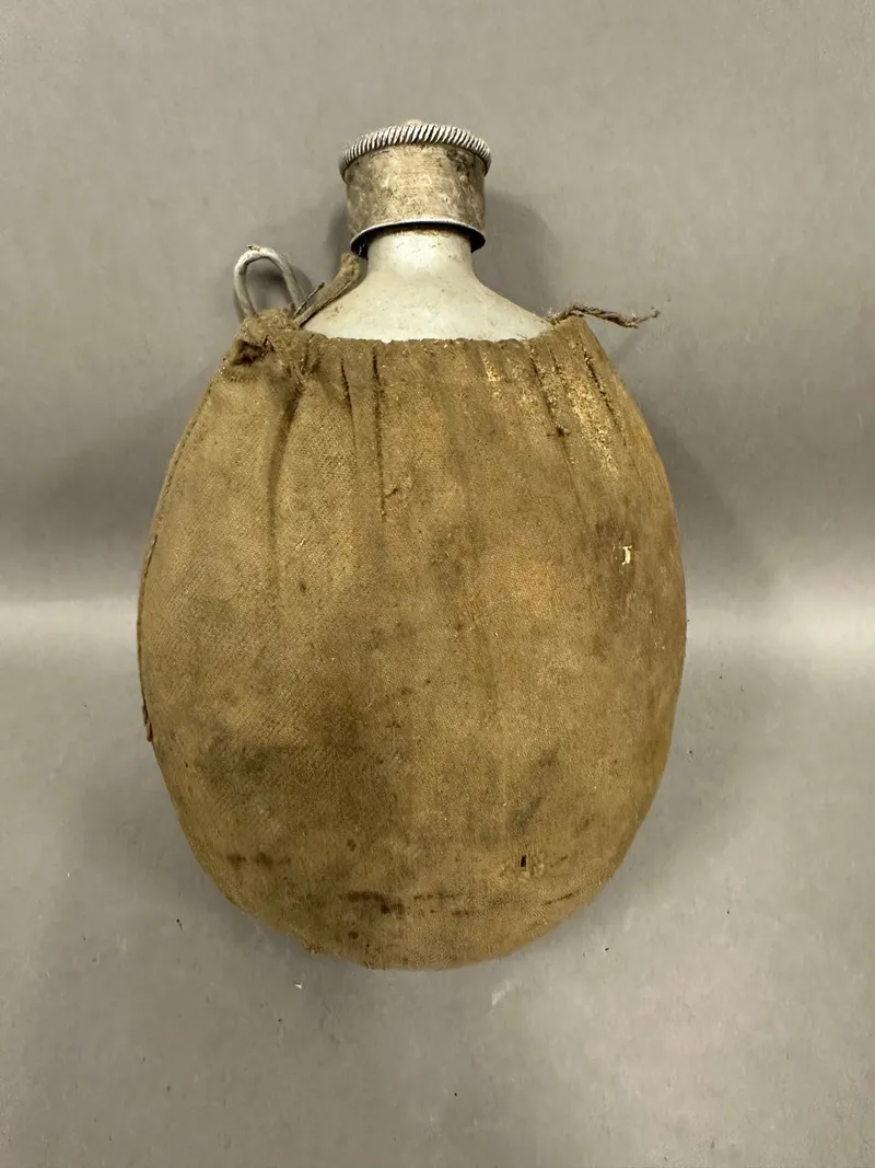 Original Tysk WW2 feltflaske, brugt af Russerne