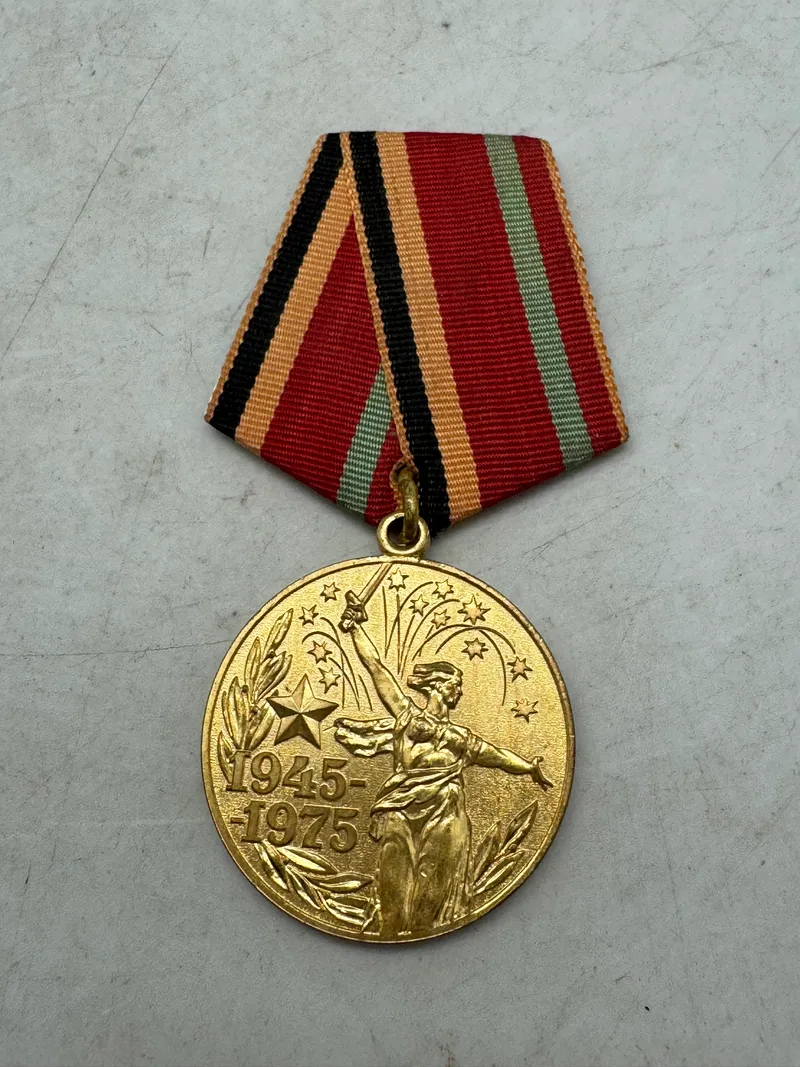 Original Jubilæumsmedalje "Tredive års sejr i Den Store Fædrelandskrig 1941-1945".