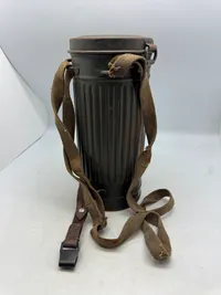 Original Komplet Tysk gasmaske, masken med grøn maling