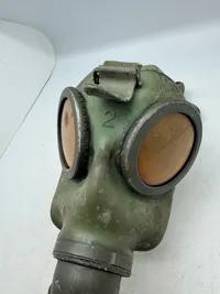 Original Komplet Tysk gasmaske, masken med grøn maling