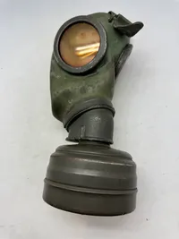 Original Komplet Tysk gasmaske, masken med grøn maling