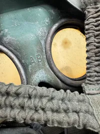 Original Komplet Tysk gasmaske, masken med grøn maling