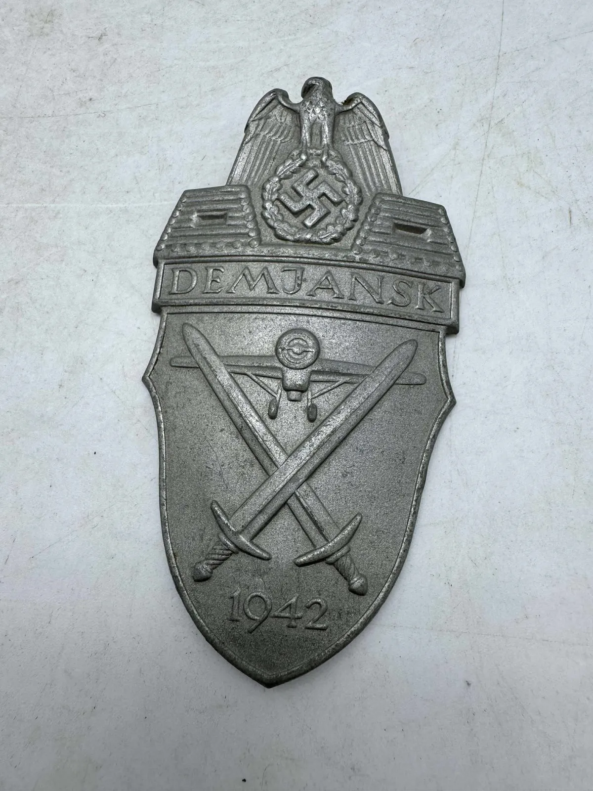 Tysk WW2 Demjansk skjold originalt