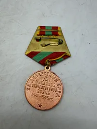 Original sovjetiske medalje "For tappert arbejde under den Store Fædrelandskrig 1941-1945".