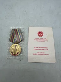 Original USSR Soviet Union / Russian Medal for the Warrior-Internationalist med tildelingsbevis