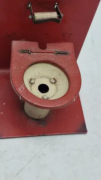 Sjældent toilet skilt i blik, antageligvis Tekno