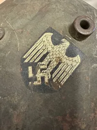 Original WW1 German  WW2 TRANSITIONAL Helmet , taget på D-Dag som souvenir af  Sg Peter E Calisti 1924-2004