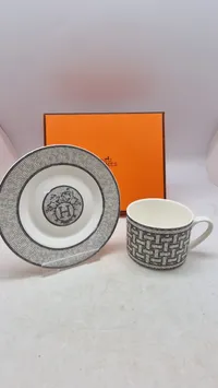 Originalt  Hermès porcelæns-sæt fra deres luksus-serie