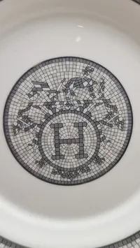 Originalt  Hermès porcelæns-sæt fra deres luksus-serie