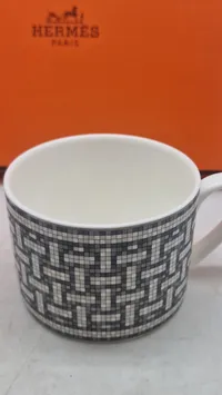 Originalt  Hermès porcelæns-sæt fra deres luksus-serie
