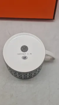 Originalt  Hermès porcelæns-sæt fra deres luksus-serie