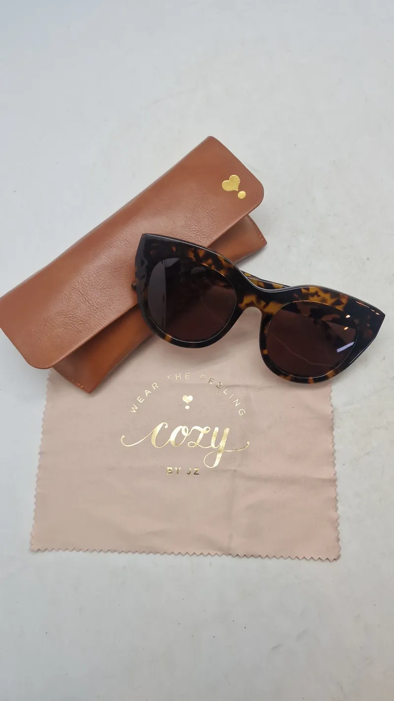 Originale Cozy By JZ solbriller med etui