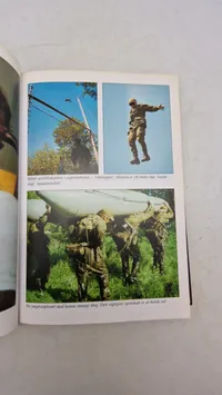 Samling militær  litt.