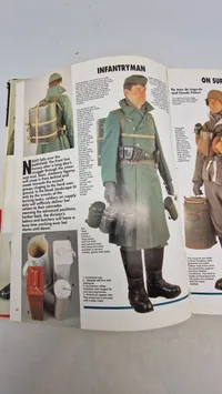 German Soldiers of World War Two" af Jean de Lagarde, udgivet af Histoire & Collections.