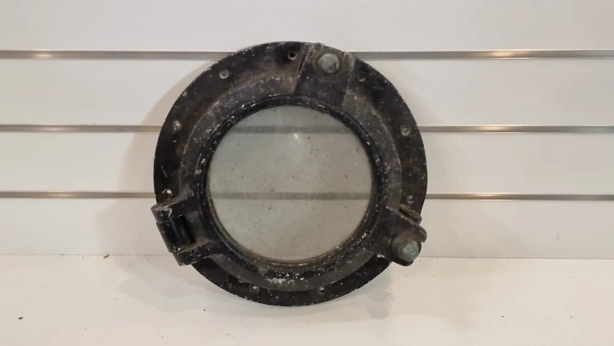 Antikt koøje aluminium