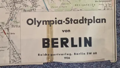 Original 
Olympia-Stadtplan von BERLIN
Reichs portverlag, Berlin SW 68
1936