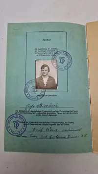 Original Deutsches Turn- und Sportabzeichen
für Frauen
Auszeichnung des Deutschen Reichsausschusses für Leibesübungen