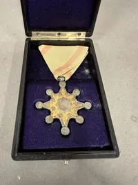 Original Japansk WW2 order of Sacred treasure 8 class