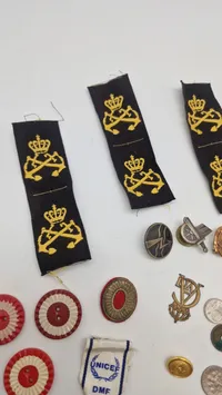 Samling pins og mærker