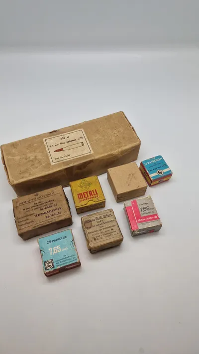 Samling patronæsker (tomme)