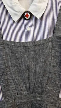 Sjælden original og komplet tysk DRK uniform fra ww2 (Helferin)