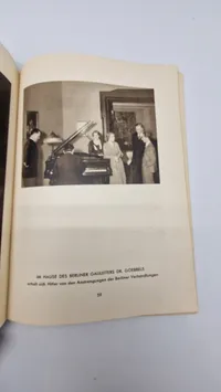 HITLER
wie ihn keiner kennt
100 Bild-Dokumente aus dem Leben des Führers