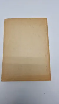 HITLER
wie ihn keiner kennt
100 Bild-Dokumente aus dem Leben des Führers