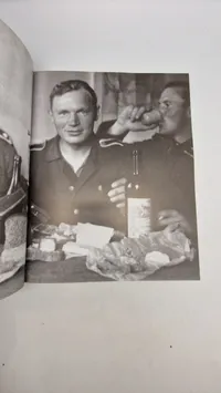 EESTI LEEGION
SÕNAS JA PILDIS
THE ESTONIAN LEGION IN WORDS AND PICTURES
