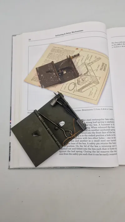 Original nedkastet SOE RELEASE SWITCH No.3. MK.I også kaldet “Biblen”