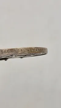 Original Britisk Krigsmedalje (British War Medal), en kampagnemedalje fra Storbritannien, der blev tildelt for tjeneste i Første Verdenskrig - Navngiven
