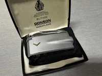 Original velholdt Ronson lighter i æske