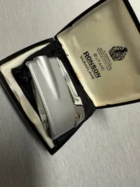 Original velholdt Ronson lighter i æske