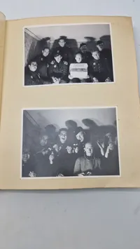 Sjældent privat foto album fra CBU mand med foto af mord, sabotage mm