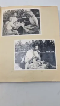 Sjældent privat foto album fra CBU mand med foto af mord, sabotage mm