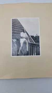 Sjældent privat foto album fra CBU mand med foto af mord, sabotage mm