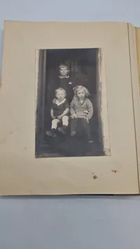 Sjældent privat foto album fra CBU mand med foto af mord, sabotage mm