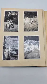 Sjældent privat foto album fra CBU mand med foto af mord, sabotage mm