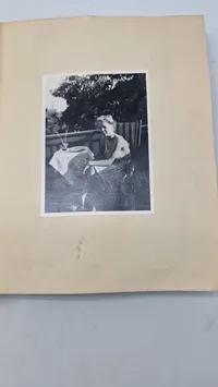 Sjældent privat foto album fra CBU mand med foto af mord, sabotage mm