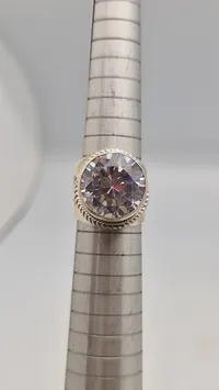 Stor sølvring (sterling) med klar sten st. 52