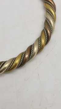 Ægte armbånd fra Napal se beskrivelse