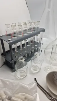 Samling Laboratorie kolber mm SKAL HENTES I VORDINGBORG