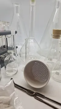 Samling Laboratorie kolber mm SKAL HENTES I VORDINGBORG