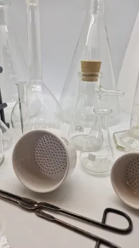Samling Laboratorie kolber mm SKAL HENTES I VORDINGBORG