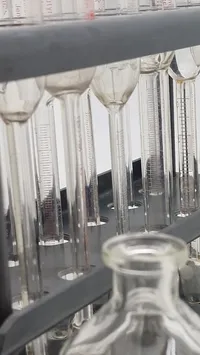 Samling Laboratorie kolber mm SKAL HENTES I VORDINGBORG