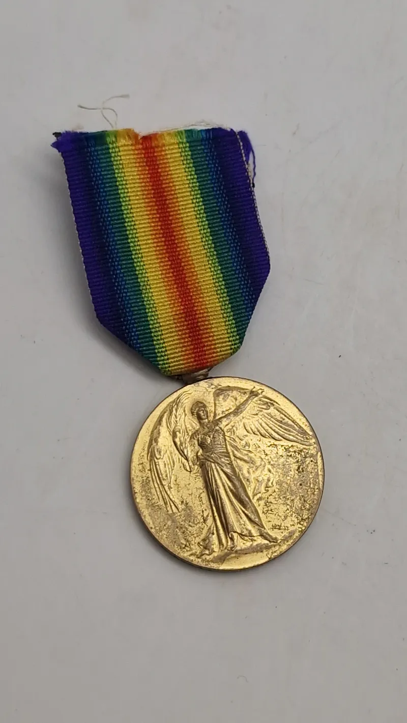 Original Victory Medal fra Første Verdenskrig. Denne medalje blev oprindeligt oprettet i 1919 og tildelt militært personel af de allierede nationer - Navngiven